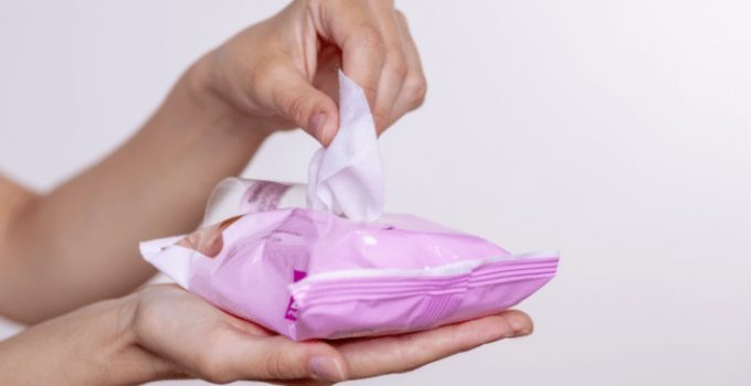 دستمال آرایشی: چرا لازم است از دستمال مرطوب آرایشی استفاده کنیم؟