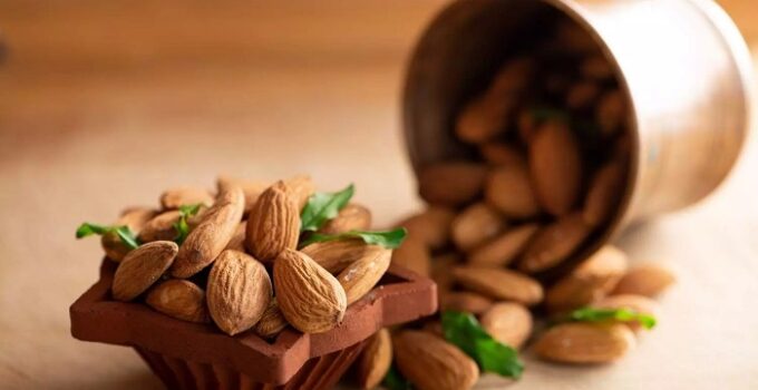 8 مورد از مهم‌ترین خواص بادام و مواد مغذی آن